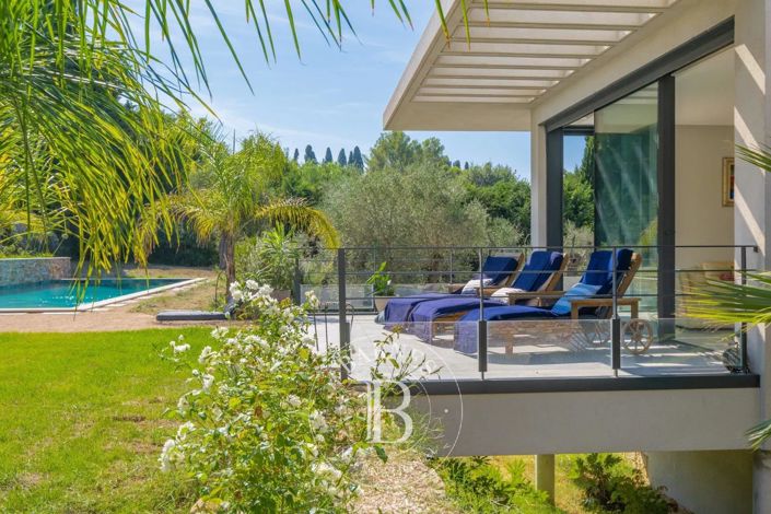 Image No.24-5 Bed House for sale