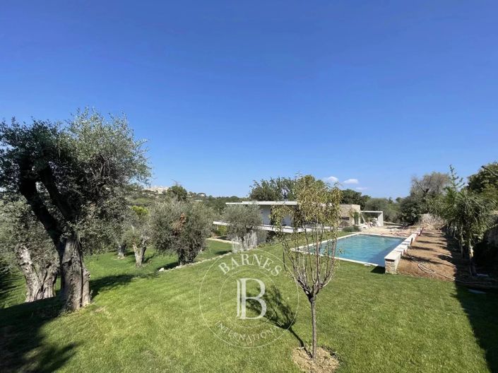 Image No.4-5 Bed House for sale