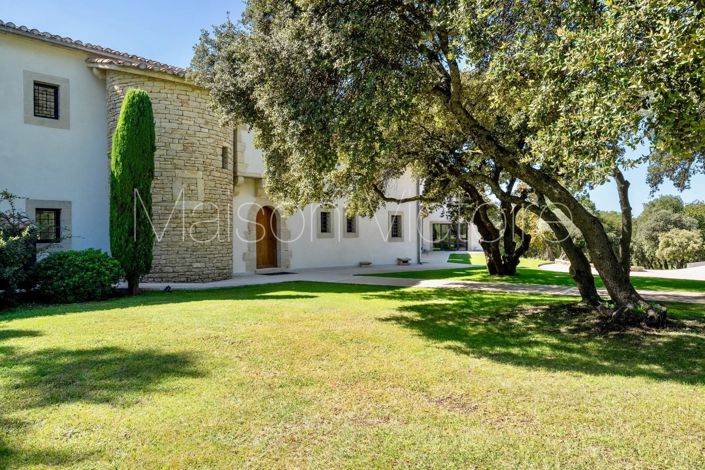 Image No.6-8 Bed House for sale