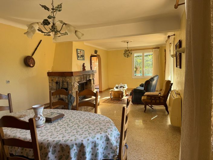 Image No.2-2 Bed House for sale