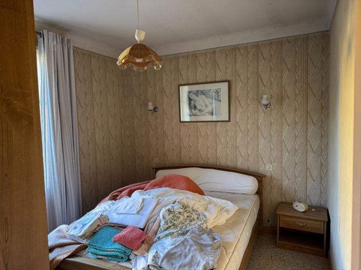 Image No.6-2 Bed House for sale