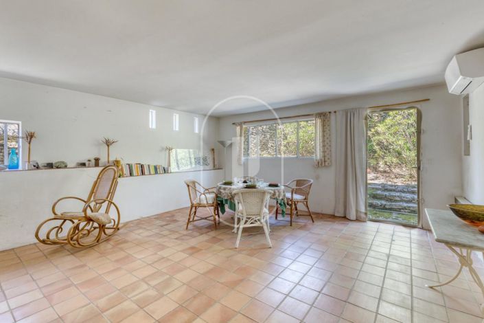 Image No.4-4 Bed House for sale