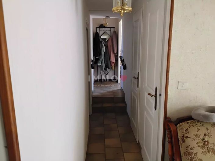 Image No.8-3 Bed House for sale