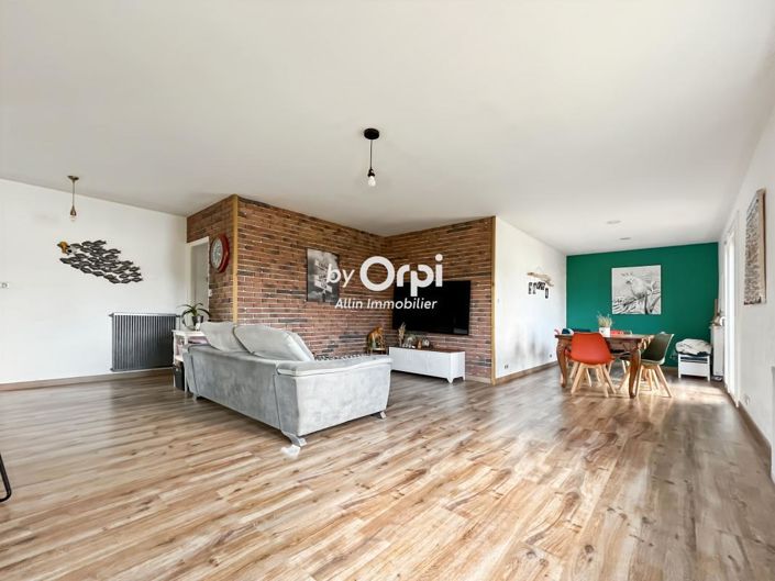 Image No.5-4 Bed House for sale