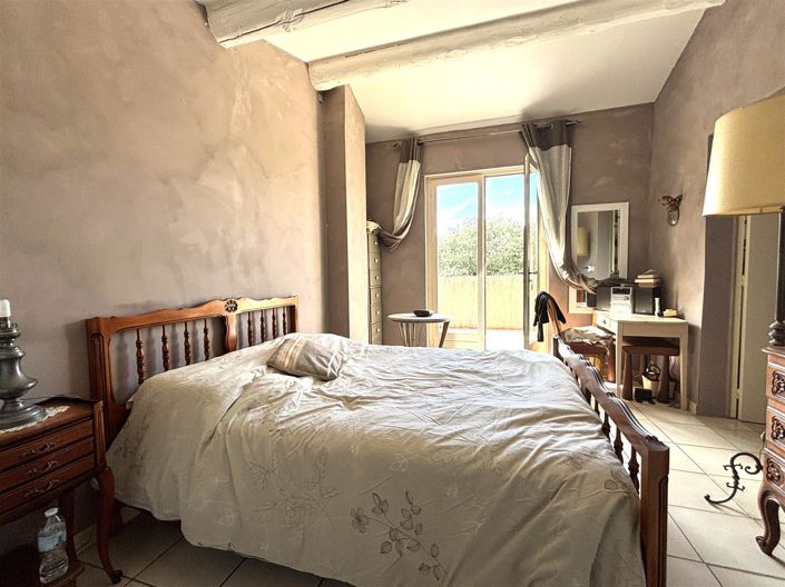 Image No.10-3 Bed House for sale