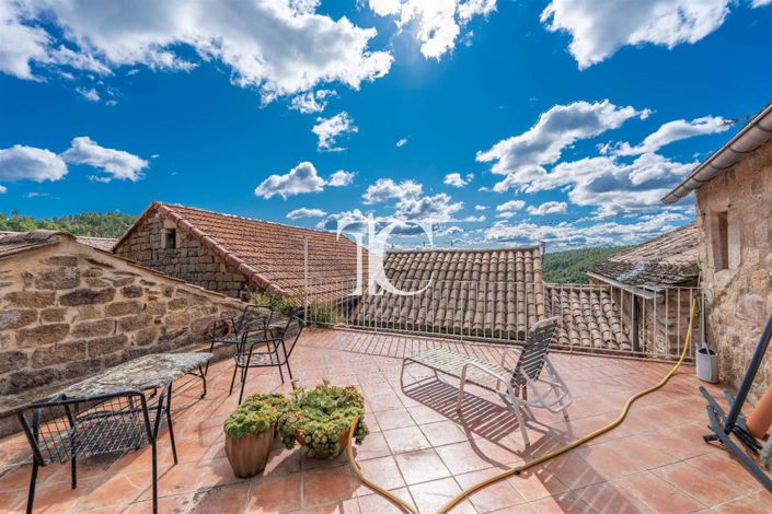 Image No.20-4 Bed House for sale