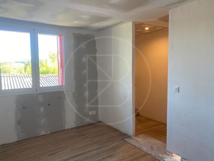 Image No.10-4 Bed House for sale