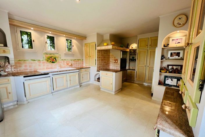 Image No.5-4 Bed House for sale