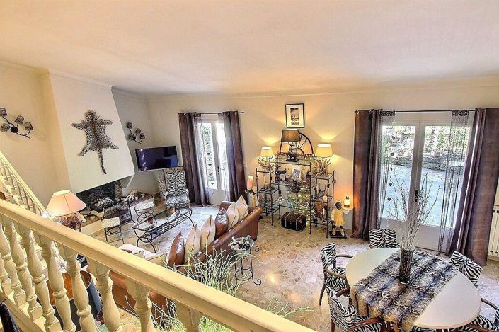 Image No.8-4 Bed House for sale