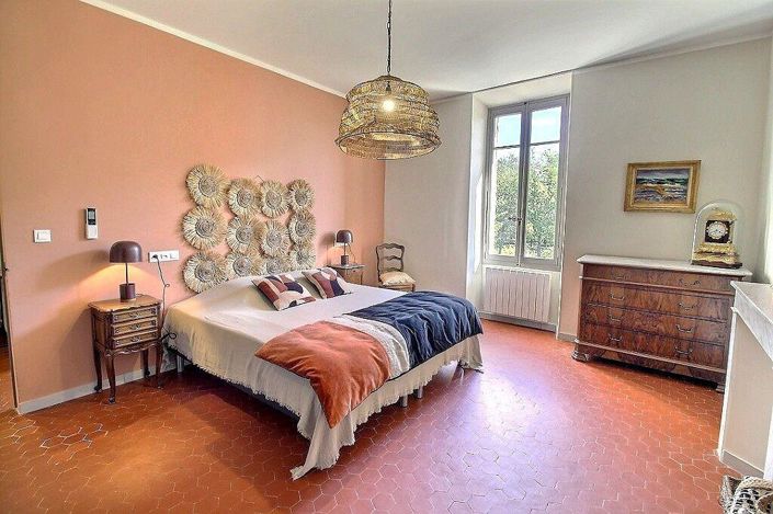 Image No.15-4 Bed House for sale