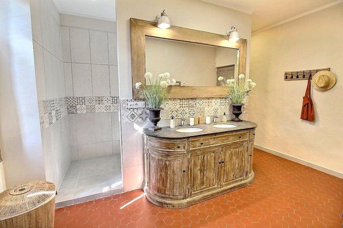 Image No.17-4 Bed House for sale