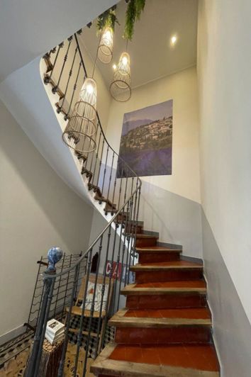 Image No.18-4 Bed House for sale