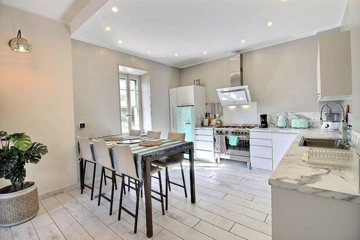 Image No.7-4 Bed House for sale