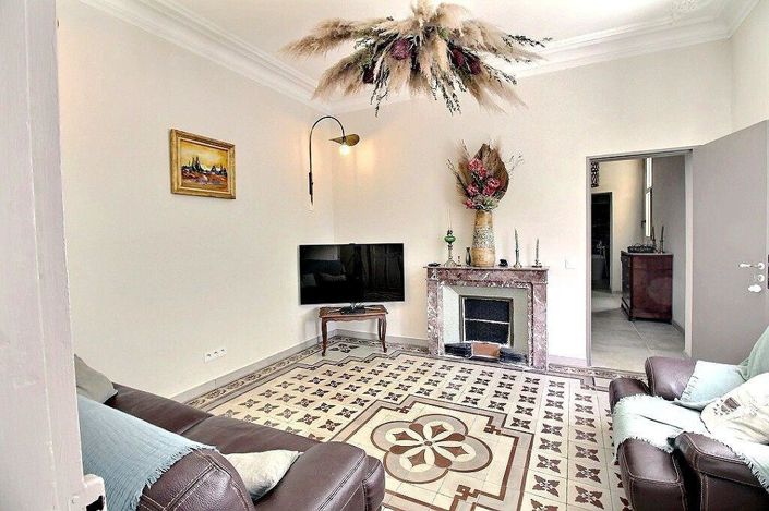 Image No.8-4 Bed House for sale