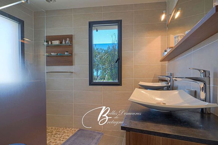 Image No.12-6 Bed House for sale