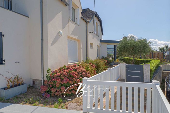 Image No.18-6 Bed House for sale