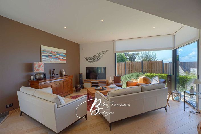 Image No.4-6 Bed House for sale