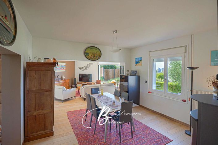 Image No.5-6 Bed House for sale