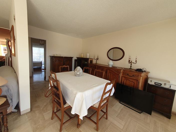 Image No.4-3 Bed Property for sale