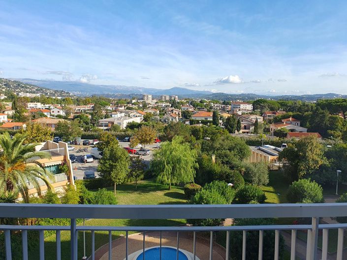 Image No.8-3 Bed Property for sale