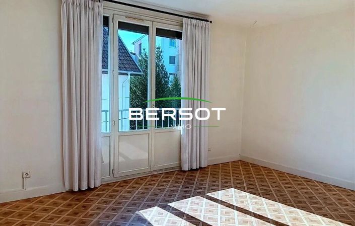 Image No.1-3 Bed Apartment for sale