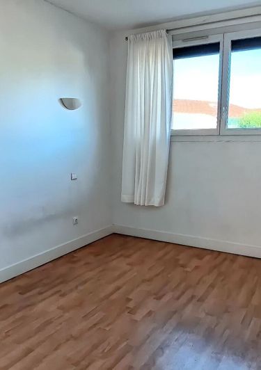 Image No.9-3 Bed Apartment for sale