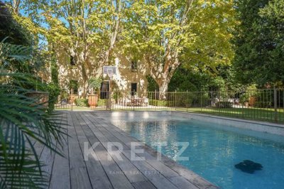 6 Bed House for sale