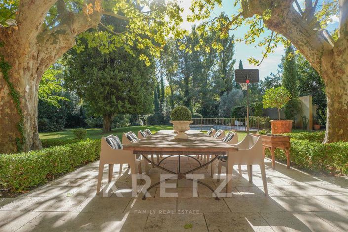 Image No.16-6 Bed House for sale