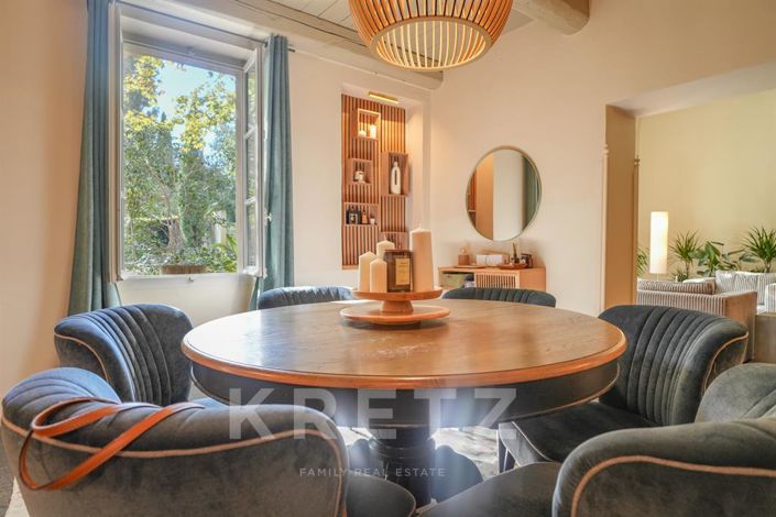 Image No.18-6 Bed House for sale