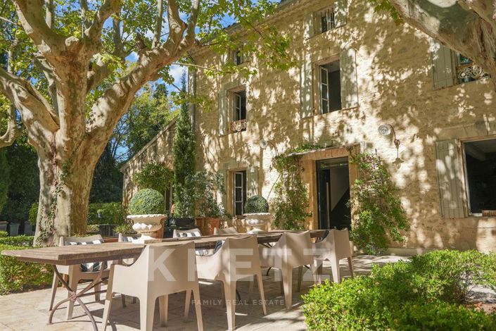 Image No.19-6 Bed House for sale