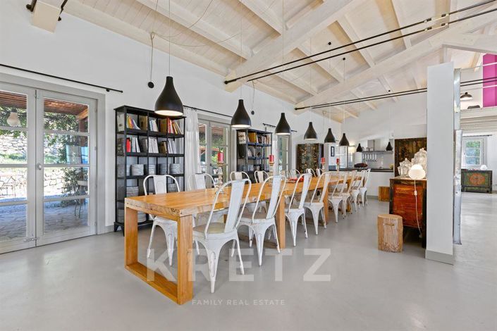 Image No.2-5 Bed House for sale