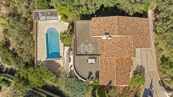 Image No.2-6 Bed House for sale