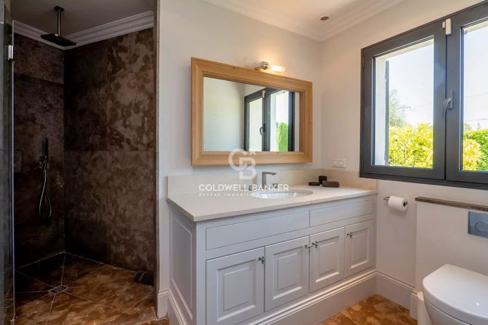 Image No.16-5 Bed House for sale