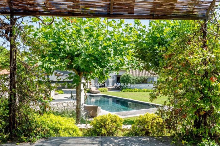 Image No.26-5 Bed House for sale