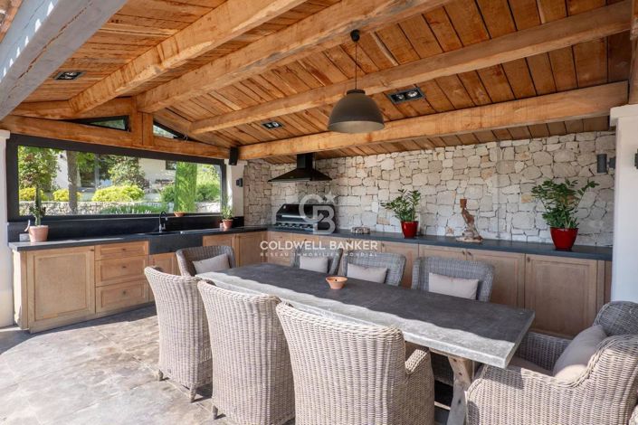 Image No.30-5 Bed House for sale