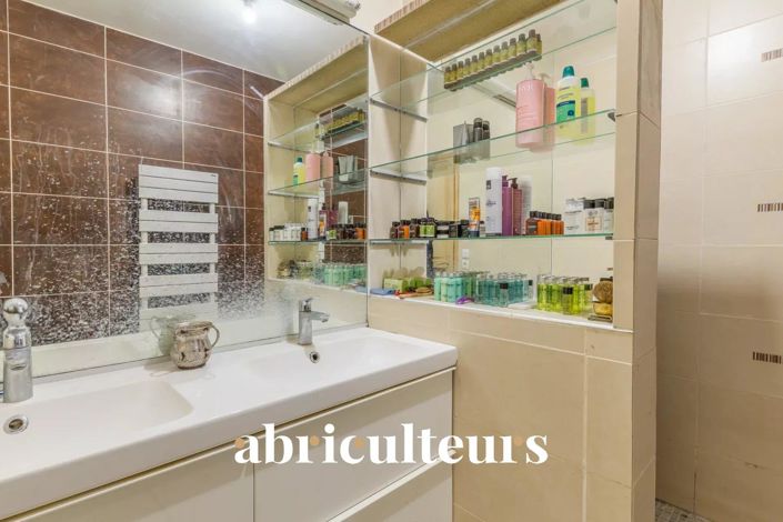 Image No.6-5 Bed Apartment for sale