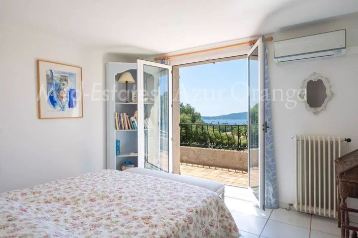 Image No.16-7 Bed House for sale