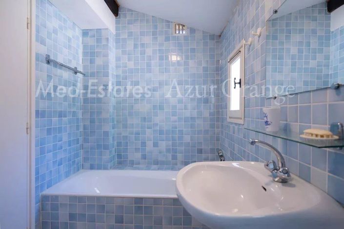 Image No.21-7 Bed House for sale