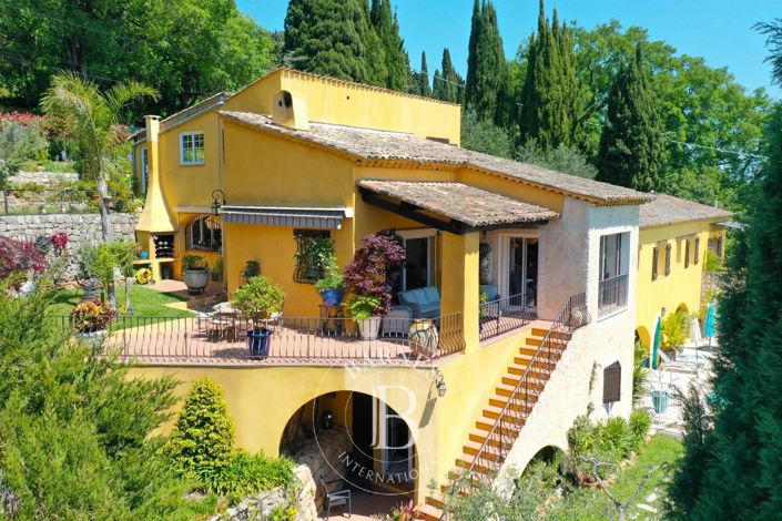 Image No.19-6 Bed House for sale