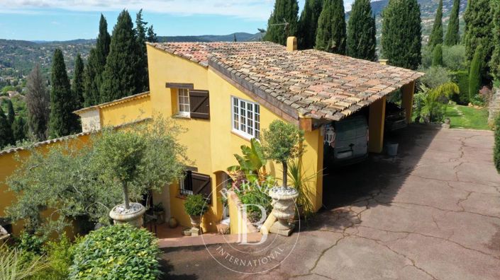 Image No.21-6 Bed House for sale