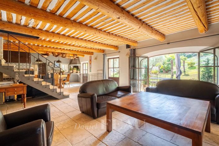 Image No.7-4 Bed House for sale