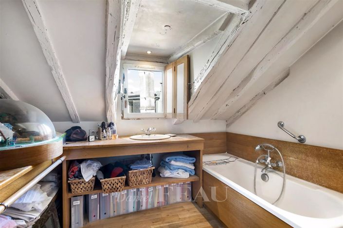 Image No.10-3 Bed Apartment for sale