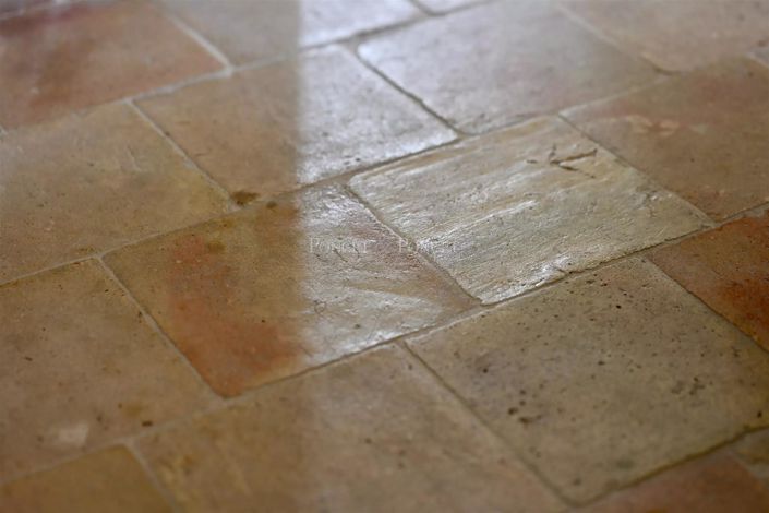 Image No.20-5 Bed House for sale