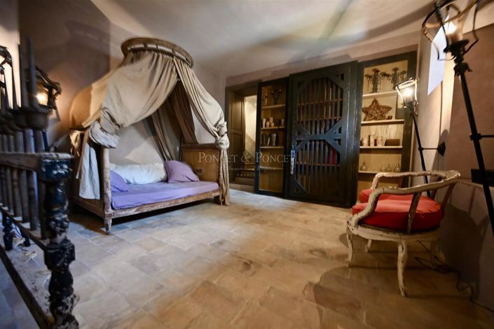 Image No.21-5 Bed House for sale