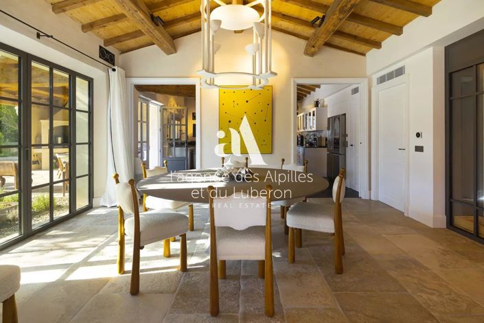 Image No.11-6 Bed House for sale