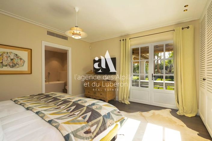 Image No.18-6 Bed House for sale