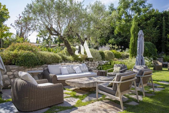 Image No.30-6 Bed House for sale