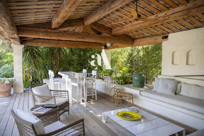 Image No.6-6 Bed House for sale