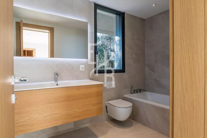 Image No.8-Maison de 5 chambres à vendre à Cannes