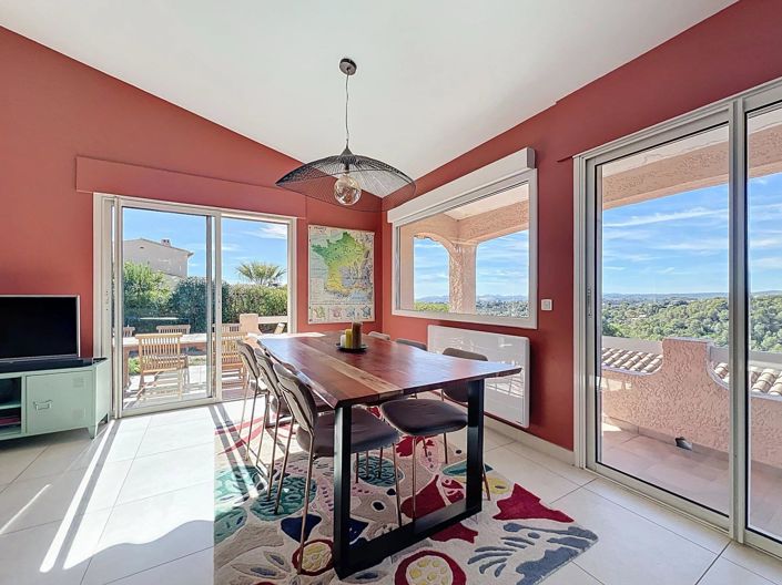 Image No.3-3 Bed House for sale